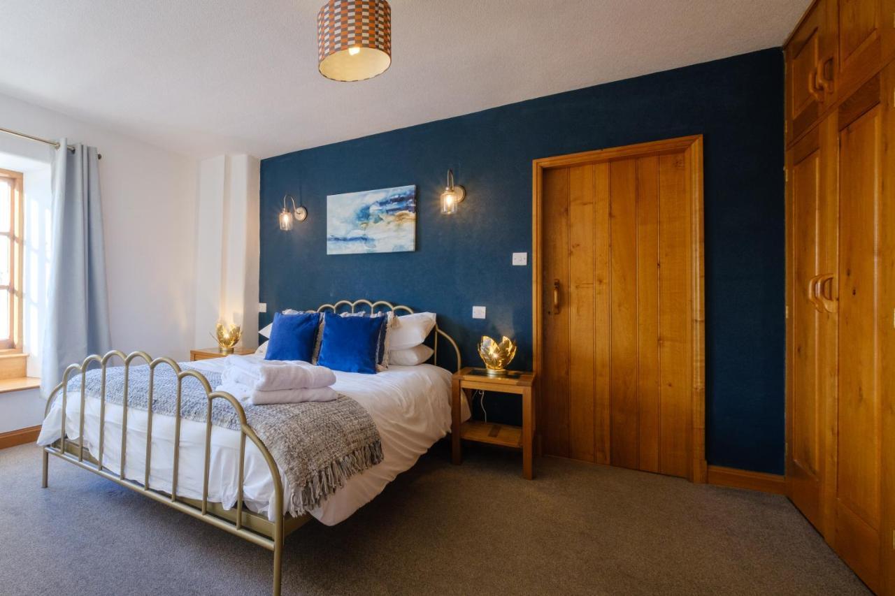 Stunning Cottage Grade 2 Listed With Parking And Hot Tub Bowness-on-Windermere Exteriör bild