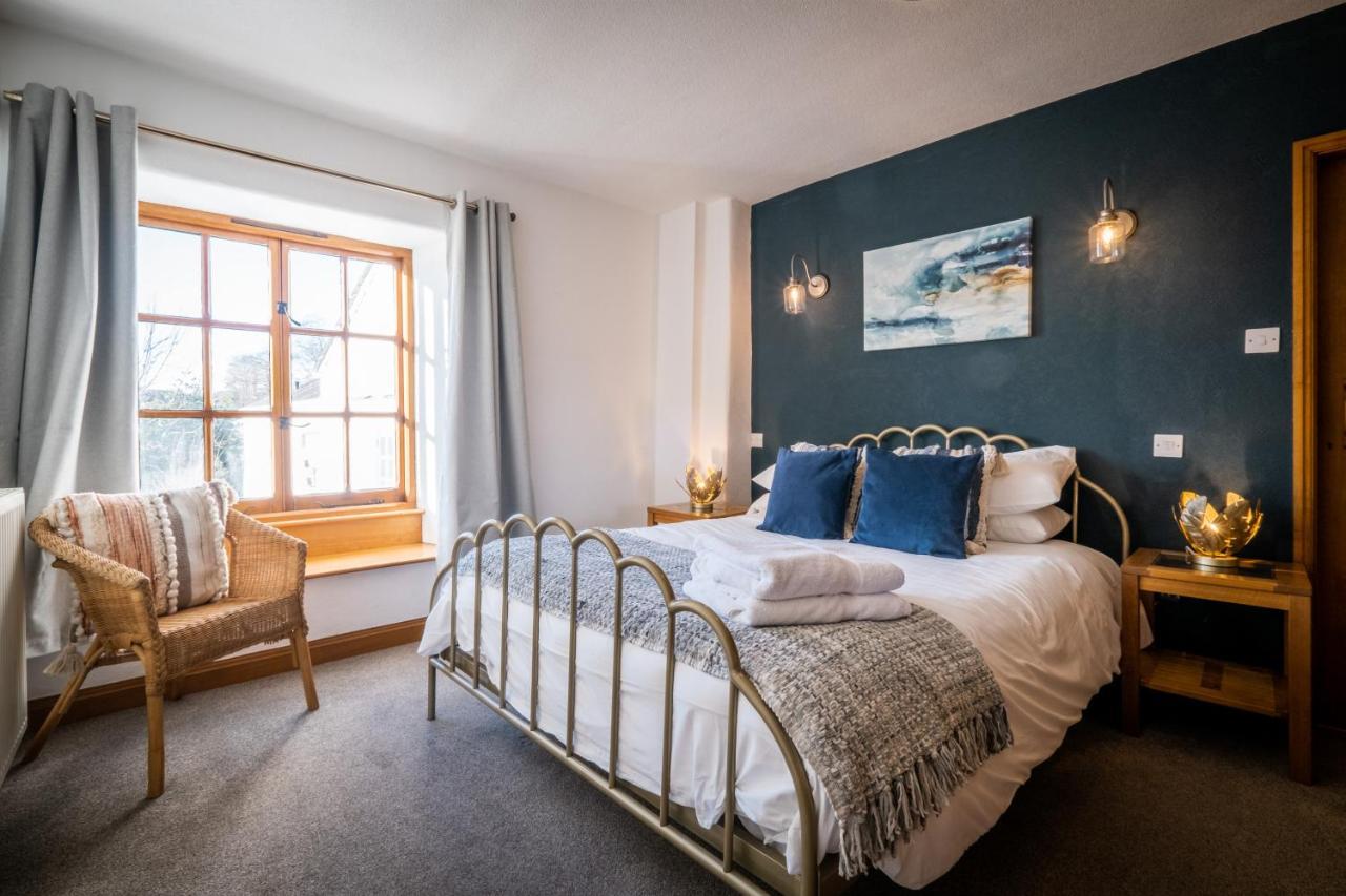 Stunning Cottage Grade 2 Listed With Parking And Hot Tub Bowness-on-Windermere Exteriör bild