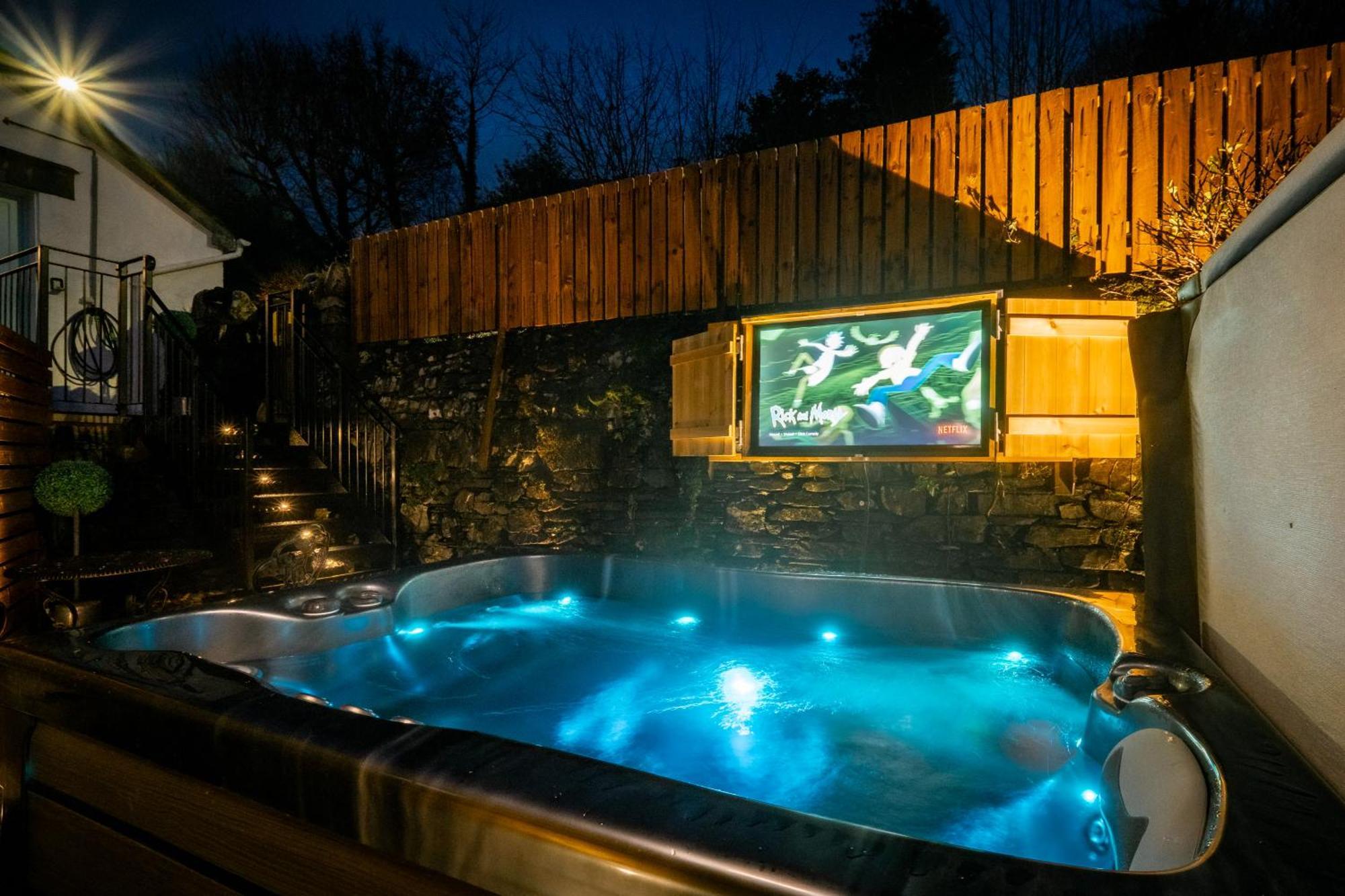 Stunning Cottage Grade 2 Listed With Parking And Hot Tub Bowness-on-Windermere Exteriör bild